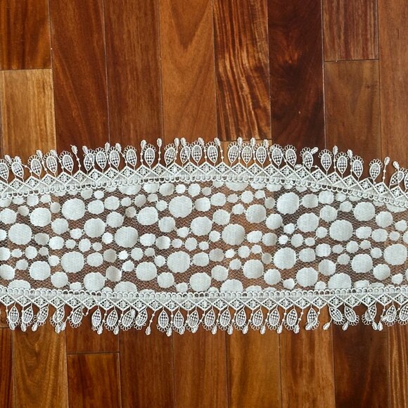 CHICO'S LACE WEAVE FASHION SCARF:PRE-OWNED  EXCELLENT CONDITION. IVORY - Picture 11 of 15